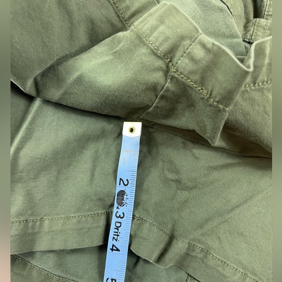 Women’s Loft Green Shorts Medium - Picture 6 of 6